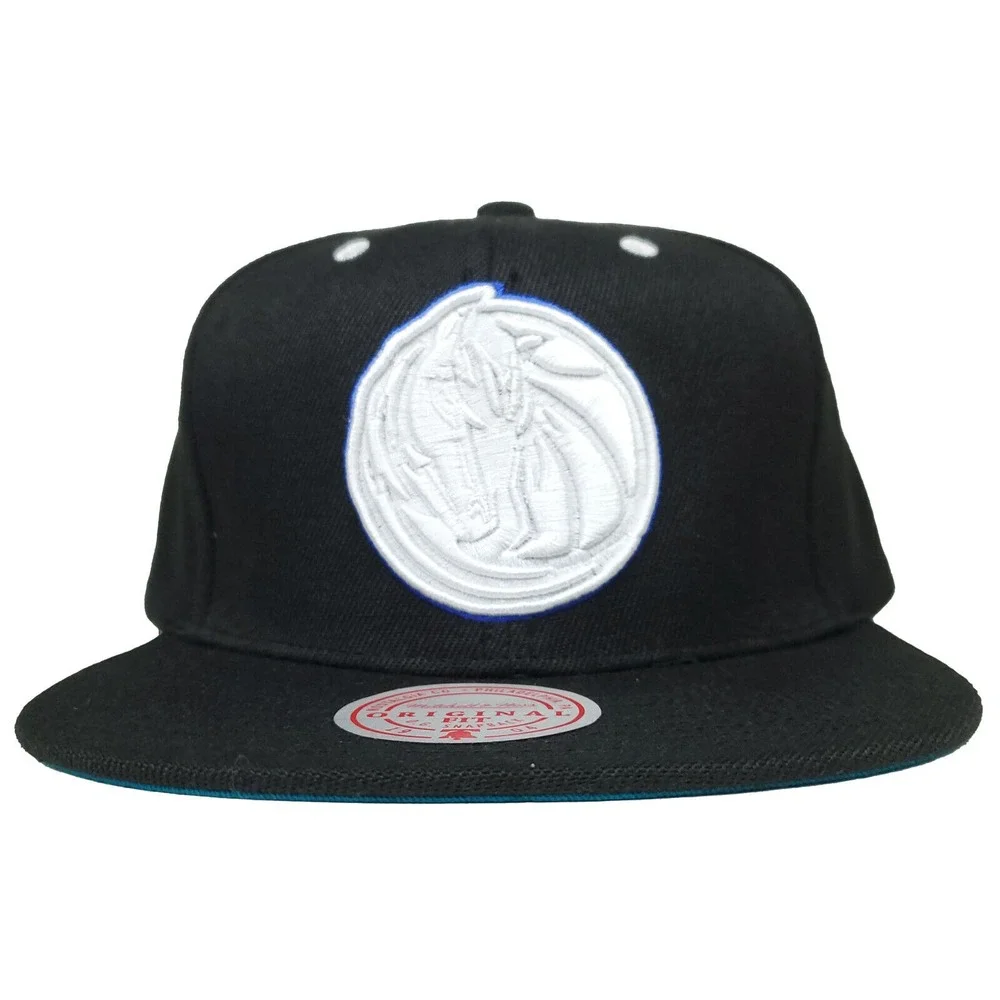 Dallas Mavs Mitchell & Ness Snapback Cap Hat White 3D Logo Black Mavericks NWT